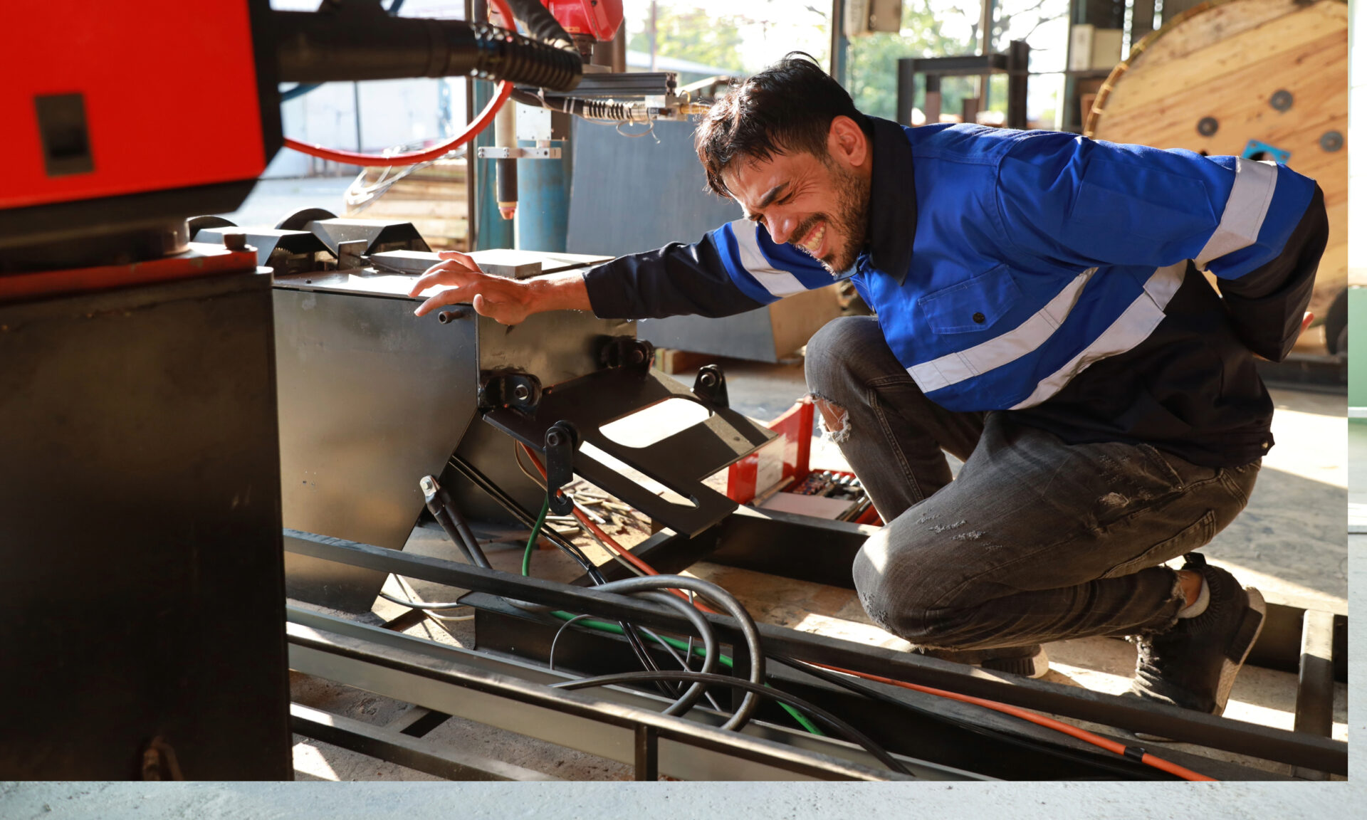 wypadek w pracy - w fabryce 1