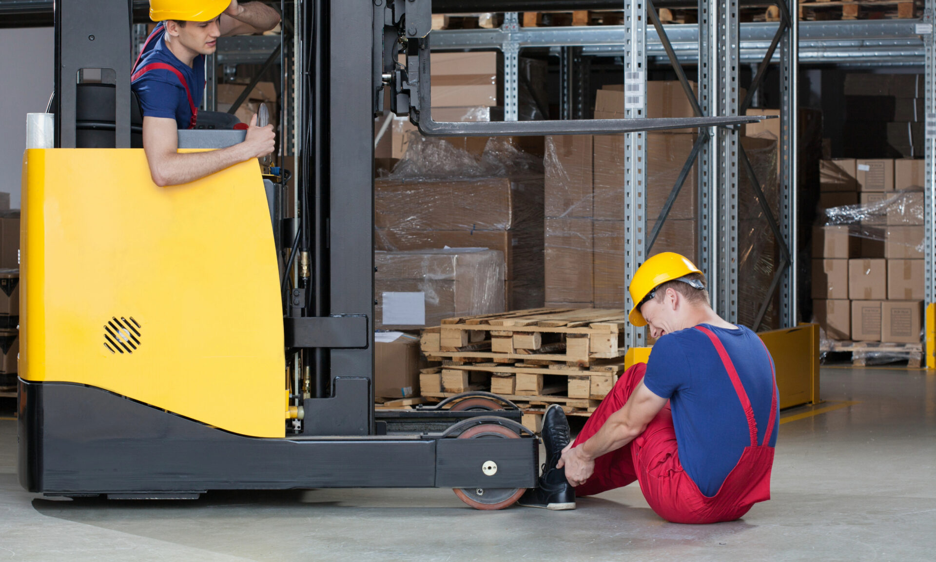 wypadek w pracy - wozki widlowe