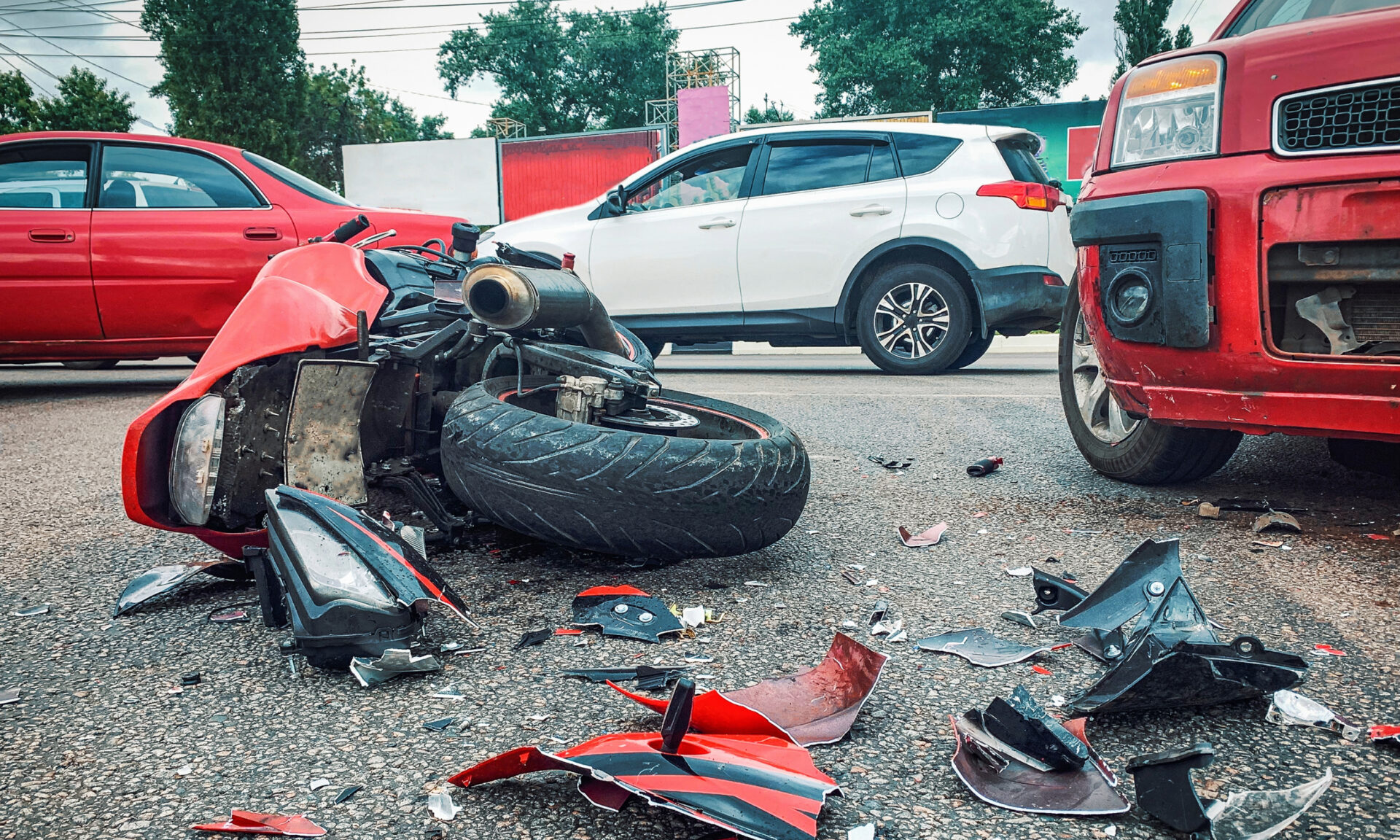 wypadki drogowe - na motorze